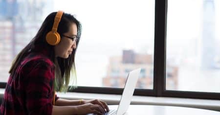 découvrez tout sur la virtualisation et son importance dans le domaine informatique.