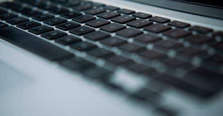 découvrez l'importance de l'ergonomie des interfaces pour améliorer l'expérience utilisateur. apprenez à concevoir des systèmes intuitifs et adaptés aux besoins des utilisateurs, optimisant ainsi l'efficacité et la satisfaction.