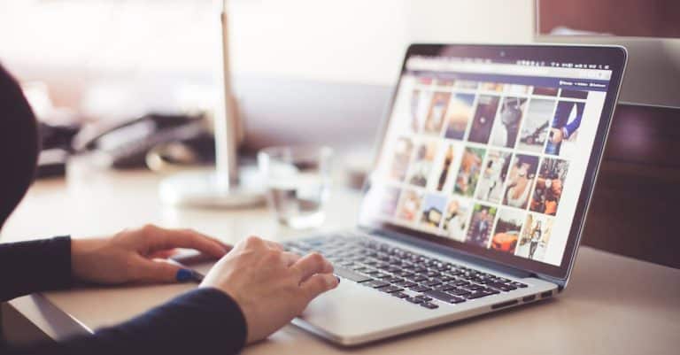 Les réseaux sociaux : amis ou ennemis de notre vie moderne ?