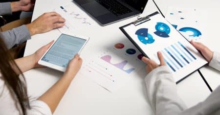 découvrez les tendances actuelles du développement web pour 2023. restez à la pointe de la technologie avec des insights sur les derniers frameworks, les langages de programmation émergents et les meilleures pratiques pour améliorer l'expérience utilisateur et optimiser le référencement.