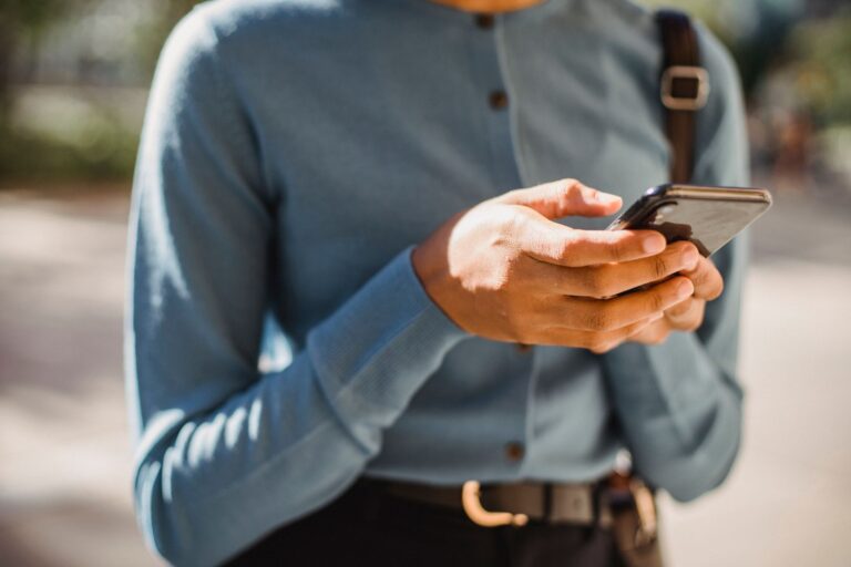Les smartphones : évolution technologique et impact sur notre quotidien