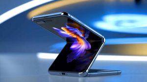 Illustration de l'entrée d'Apple sur le marché des smartphones pliants.