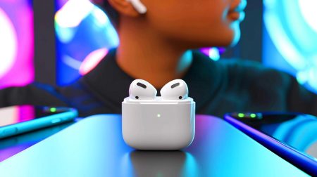 Illustration de l'intégration potentielle de la traduction instantanée dans les AirPods d'Apple.