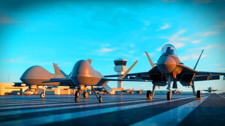 « Les drones vont-ils tuer les avions de chasse ? » : la guerre du futur menace le F-47 et le B-21 Raider