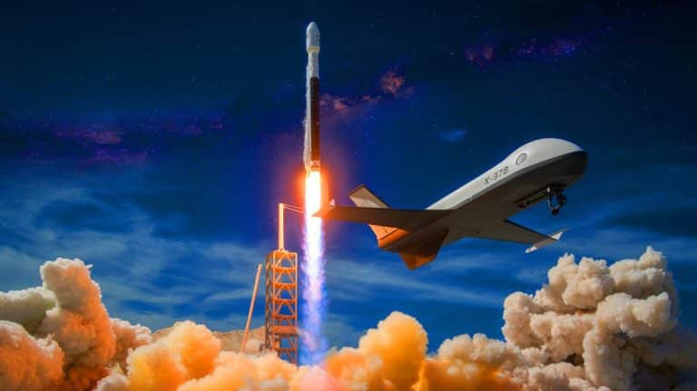 « Le drone spatial secret de l’armée US » : SpaceX envoie le X-37B tester des technologies inédites avant un retour autonome