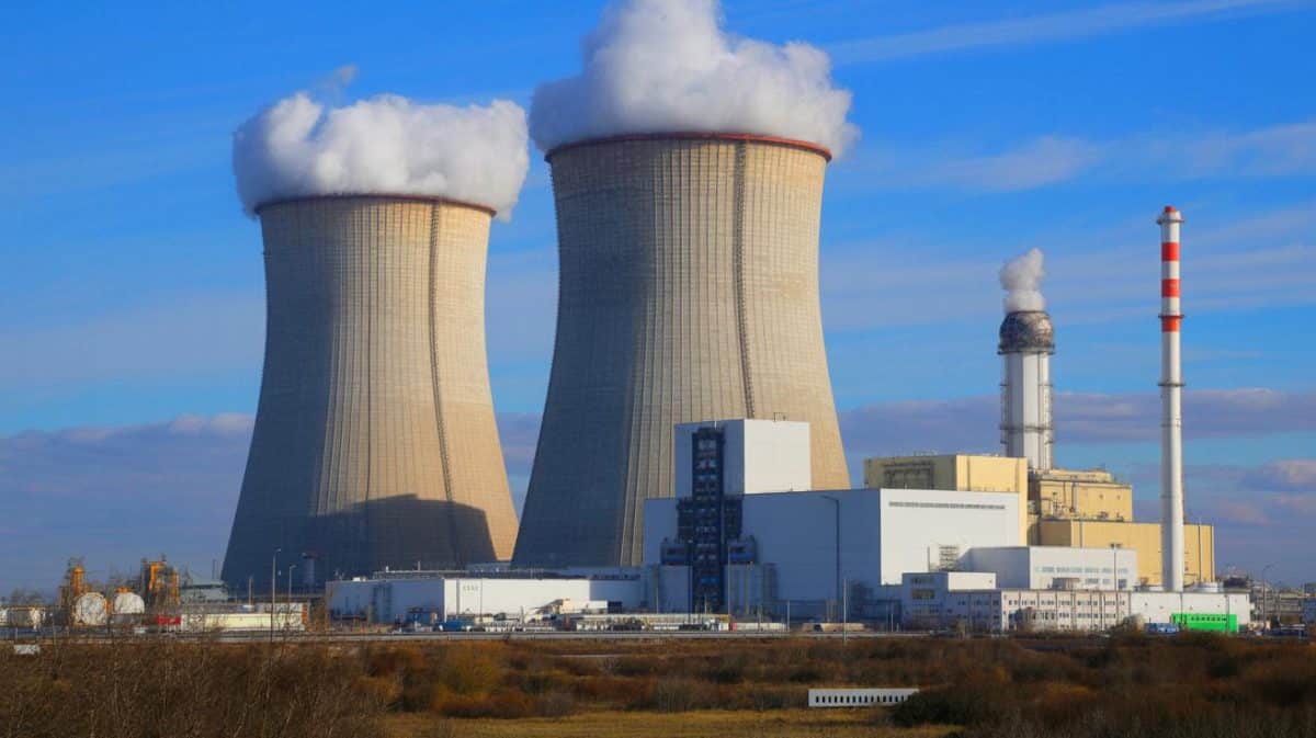 « La Russie dévoile un cycle nucléaire fermé » : un système capable de recycler 95 % du combustible usé, une première mondiale Illustration de la révolution du cycle du combustible nucléaire fermé en Russie.
