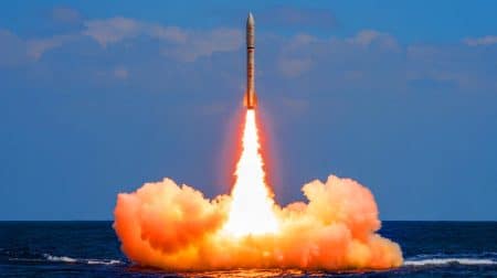 Illustration de la démonstration de force de la Chine avec un test de missile balistique intercontinental.