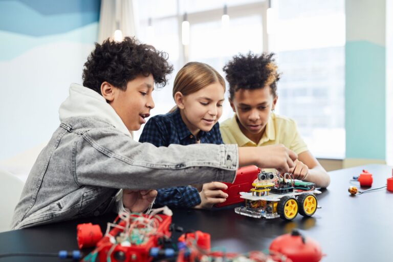 Emploi et tech : nouvelles compétences face à la robotique