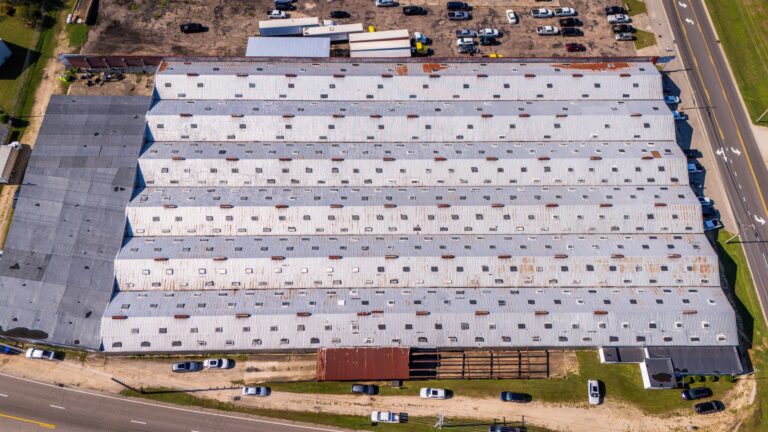 Les centres de données d’IA font grimper les loyers des entrepôts américains